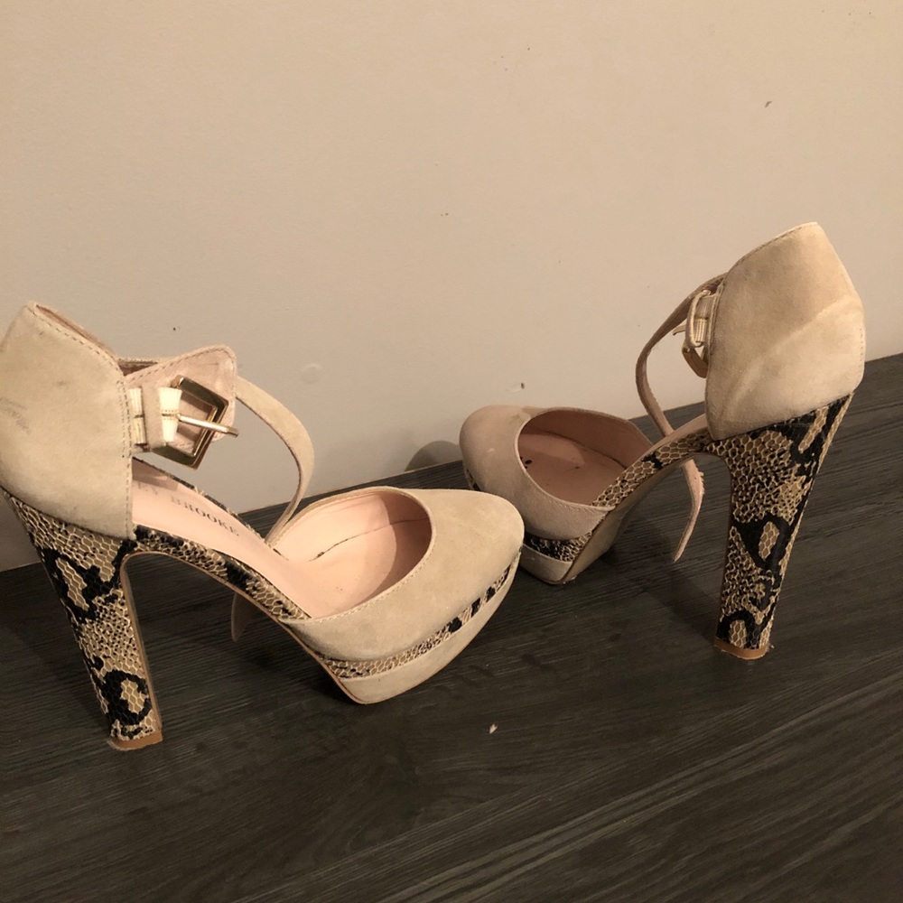 Snake skin pumps